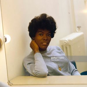 Meet your Posher, Dionne warwick